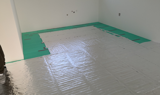 Alu fűtőszőnyeg laminált padlóhoz