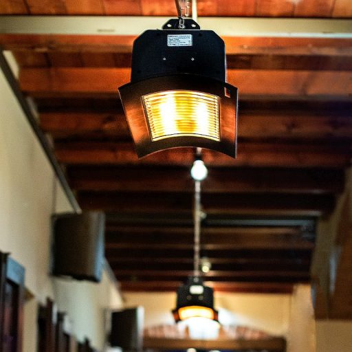 Radialight Oasi kültéri infrasugárzó, 1000/2000 W - teraszfűtéshez, azonnali hőérzettel és elegáns kialakítással